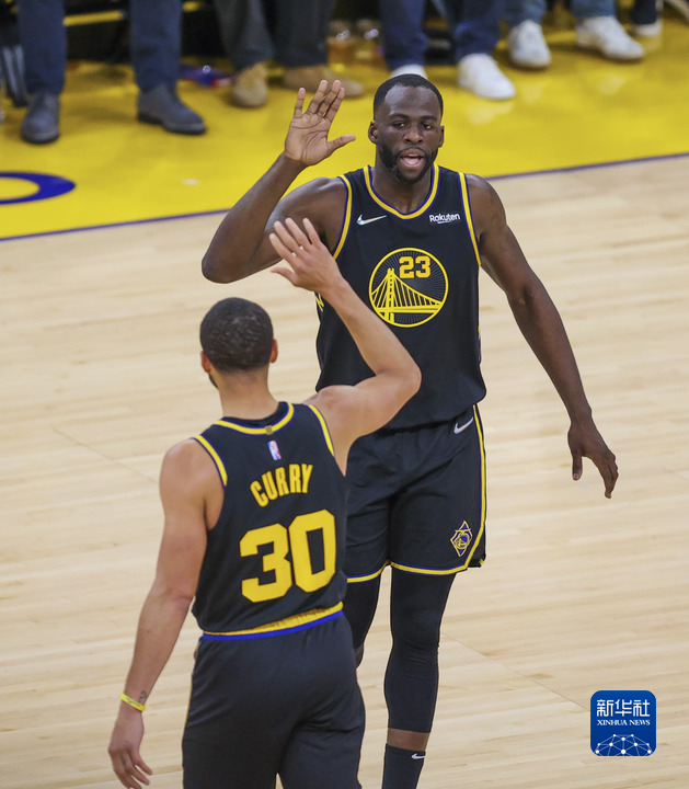 雄鹿B队强势灰熊,卡鲁索一己之力扛起全队的简单介绍 雄鹿B队强势灰熊,卡鲁索一己之力扛起全队的简单介绍