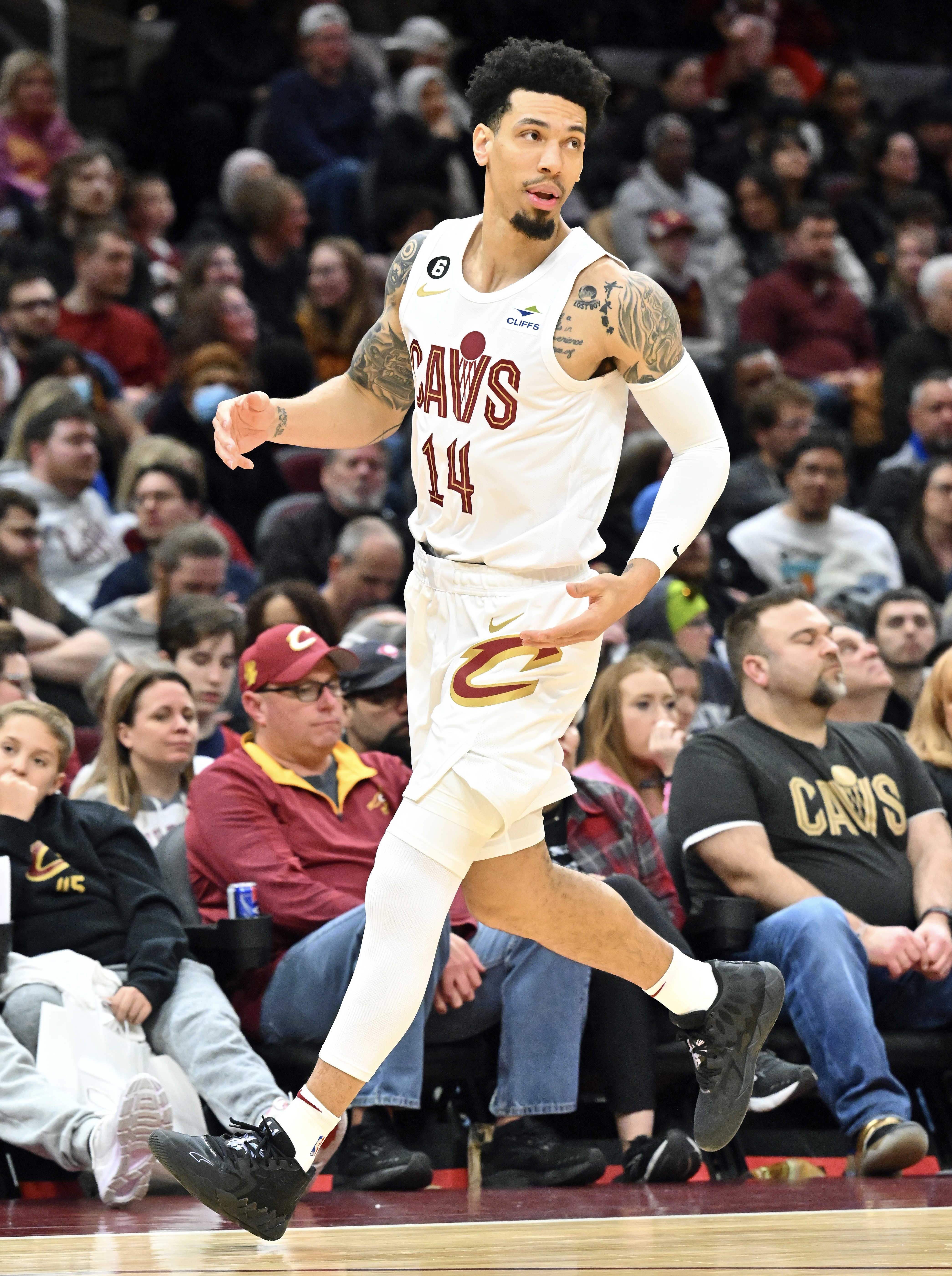 篮网B队完胜美国男篮,丹尼·格林惊艳世界 篮网B队完胜美国男篮,丹尼·格林惊艳世界