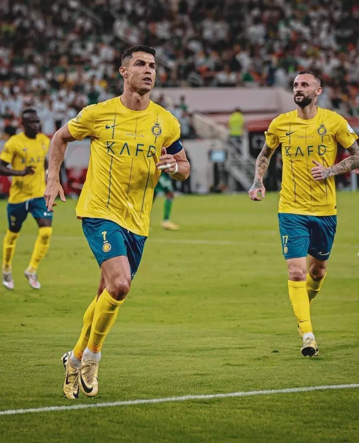 智利血洗哥伦比亚,C罗完成帽子戏法的简单介绍 智利血洗哥伦比亚,C罗完成帽子戏法的简单介绍