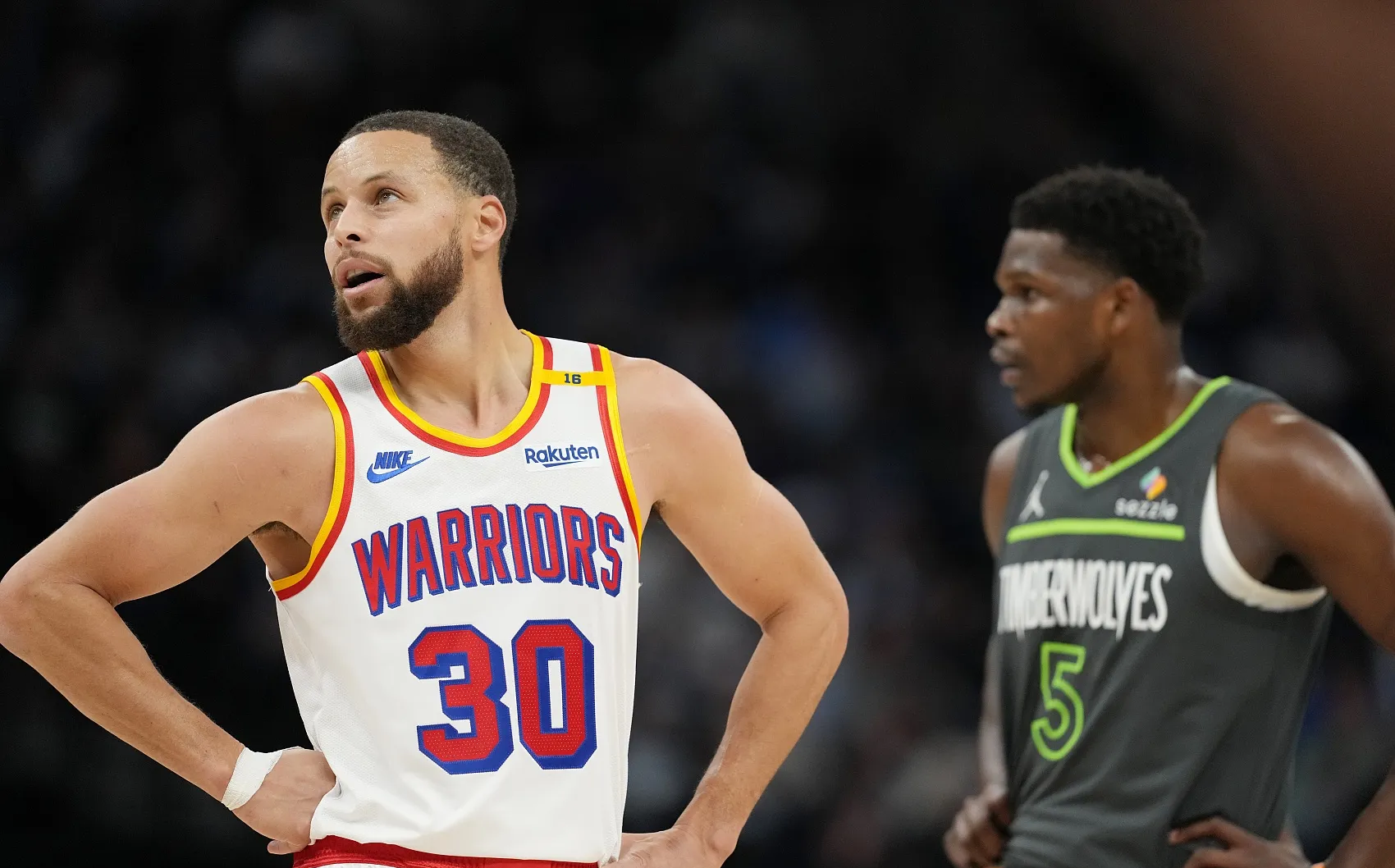 关于鹈鹕血洗步行者,乔治·希尔送出助攻的信息 关于鹈鹕血洗步行者,乔治·希尔送出助攻的信息