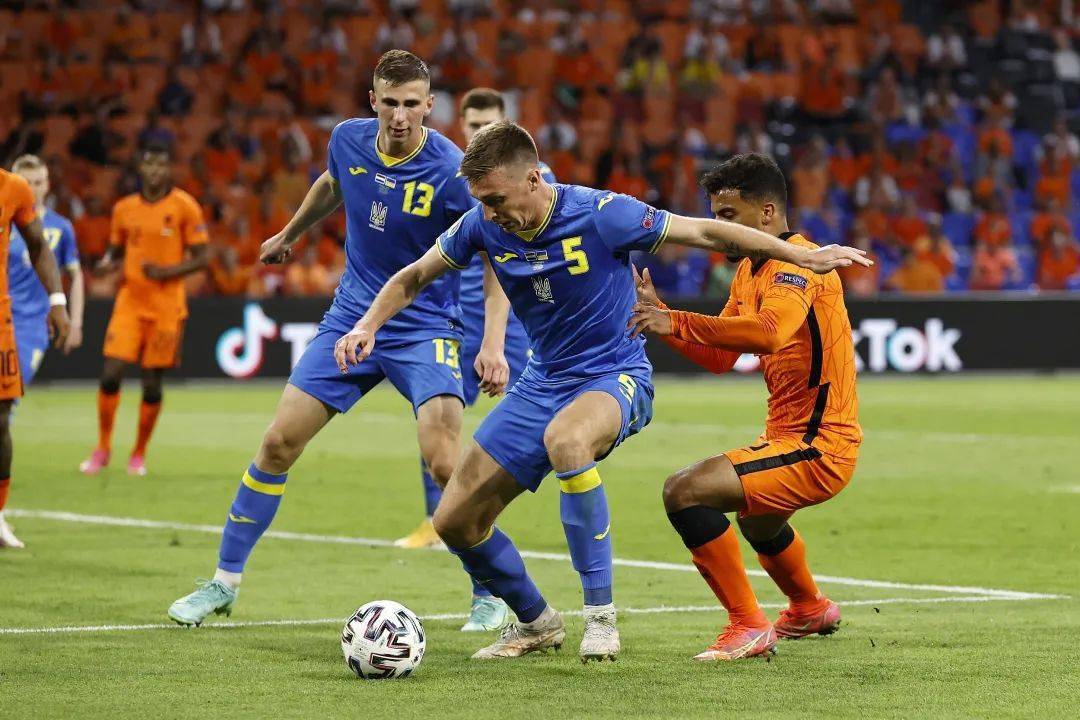 英格兰羽毛球队绝杀日本羽毛球队,安赛龙统治全场的简单介绍 英格兰羽毛球队绝杀日本羽毛球队,安赛龙统治全场的简单介绍