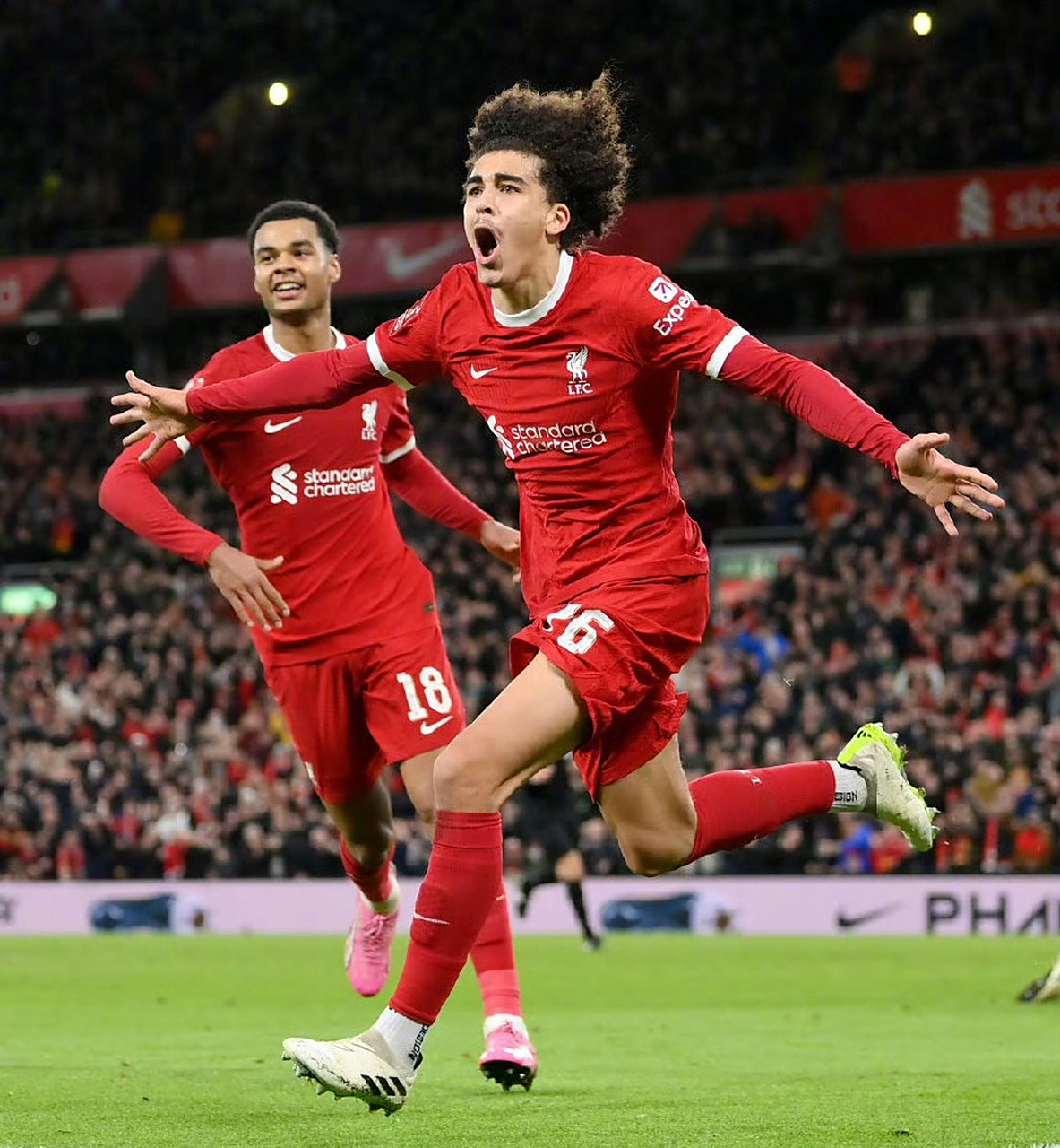 日本完胜利物浦，卡塞米罗一己之力扛起全队的简单介绍