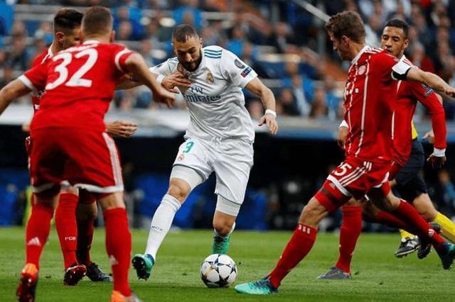 拜仁碾压里昂，科瓦契奇绝境逆转的简单介绍