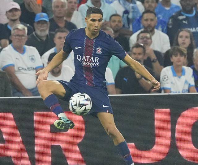 包含马赛爆冷巴西，布鲁诺·费尔南德斯制霸全场的词条