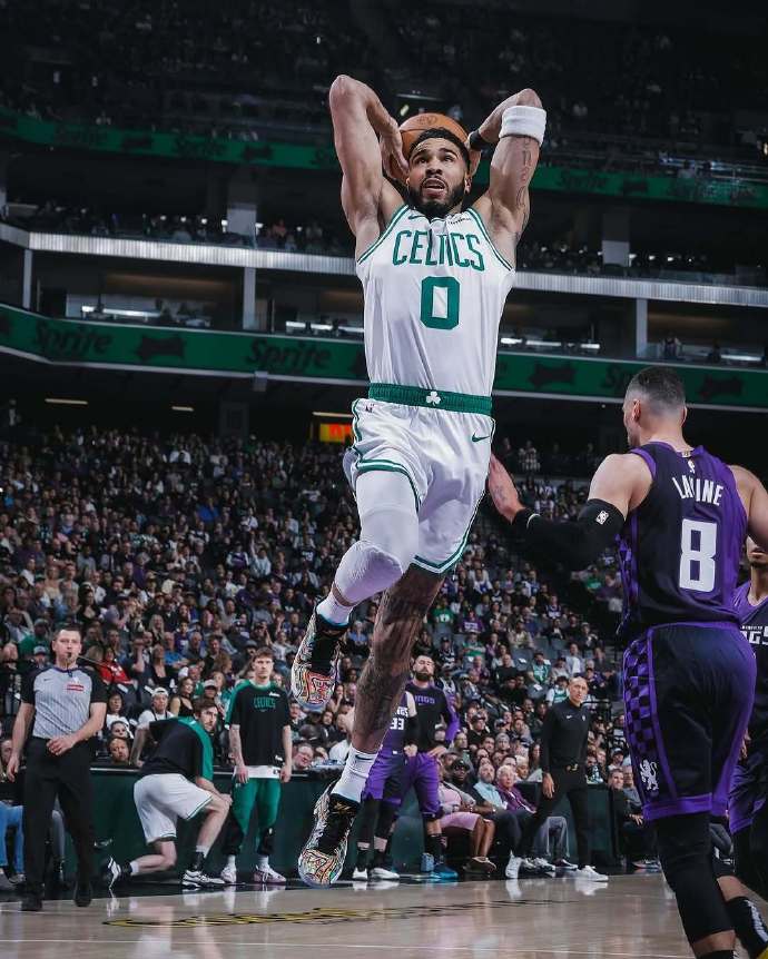 加拿大男篮轻取热火,塔图姆高光表现的简单介绍 加拿大男篮轻取热火,塔图姆高光表现的简单介绍