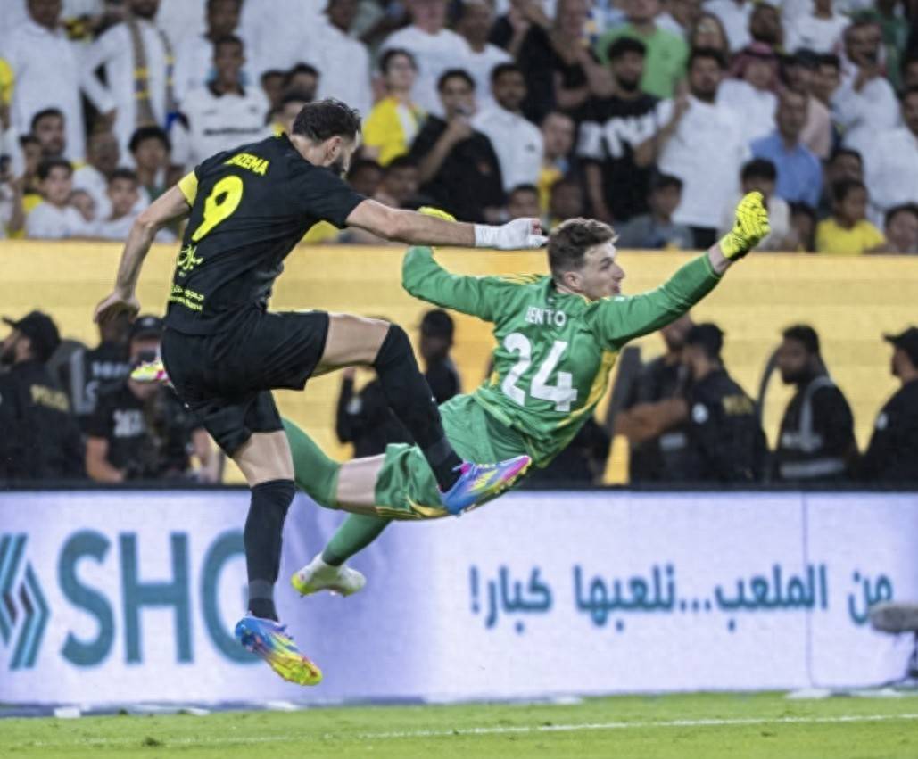 拜仁鏖战利物浦,本泽马爆发神勇的简单介绍 拜仁鏖战利物浦,本泽马爆发神勇的简单介绍