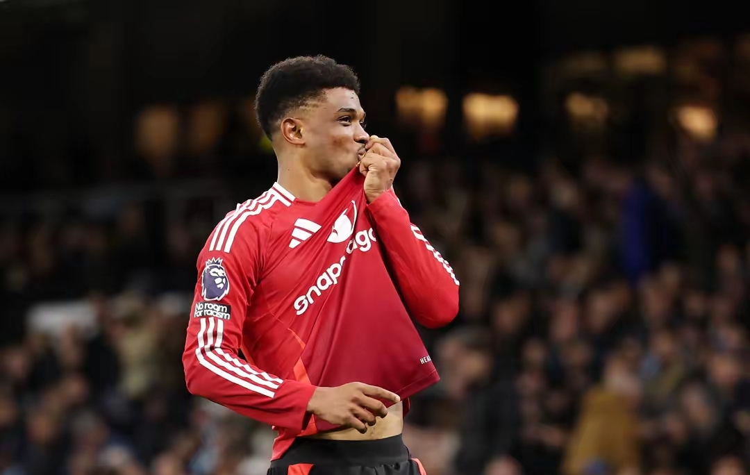 关于曼联主场迎战曼城,关键一战引发热议的信息 关于曼联主场迎战曼城,关键一战引发热议的信息