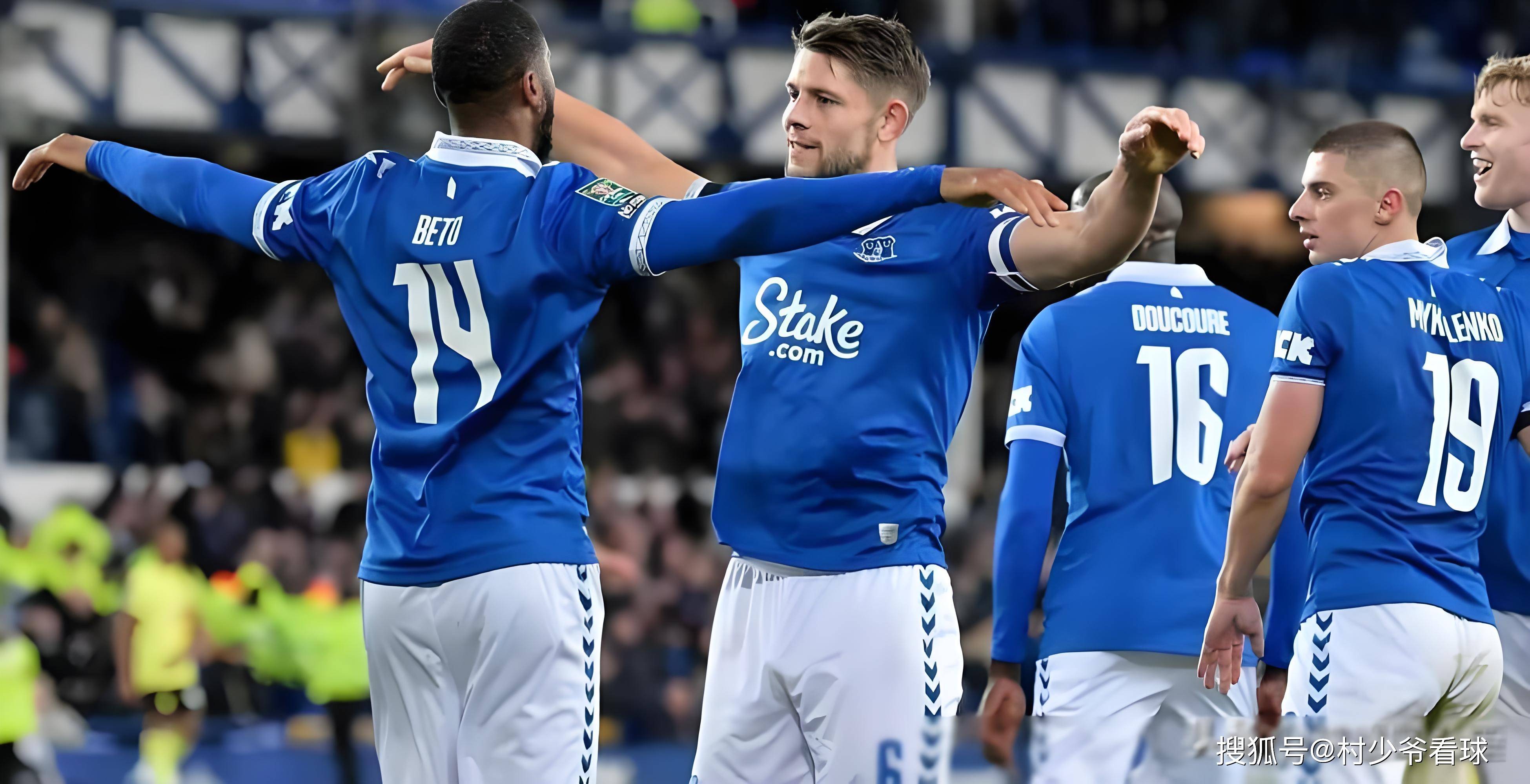 关于埃尔切队在比赛中克服了困难,取得了胜利的信息 关于埃尔切队在比赛中克服了困难,取得了胜利的信息