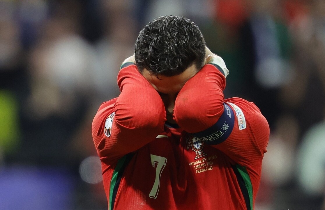 巴塞罗那再遭一败,球迷沮丧心情的简单介绍 巴塞罗那再遭一败,球迷沮丧心情的简单介绍