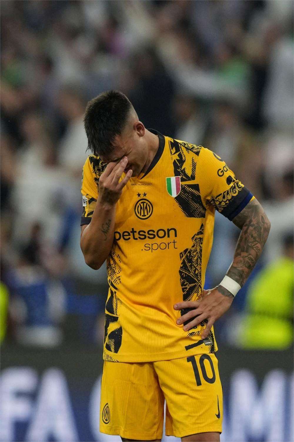 巴塞罗那再遭一败,球迷沮丧心情的简单介绍 巴塞罗那再遭一败,球迷沮丧心情的简单介绍