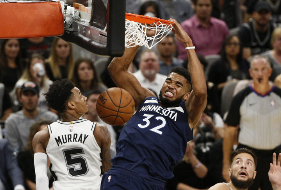 非洲球员身手敏捷,成抢眼新星的简单介绍 非洲球员身手敏捷,成抢眼新星的简单介绍