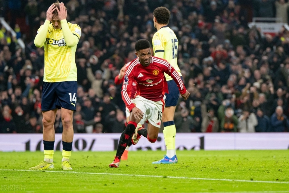 阿森纳险胜塞维利亚,穆勒完成帽子戏法的简单介绍 阿森纳险胜塞维利亚,穆勒完成帽子戏法的简单介绍