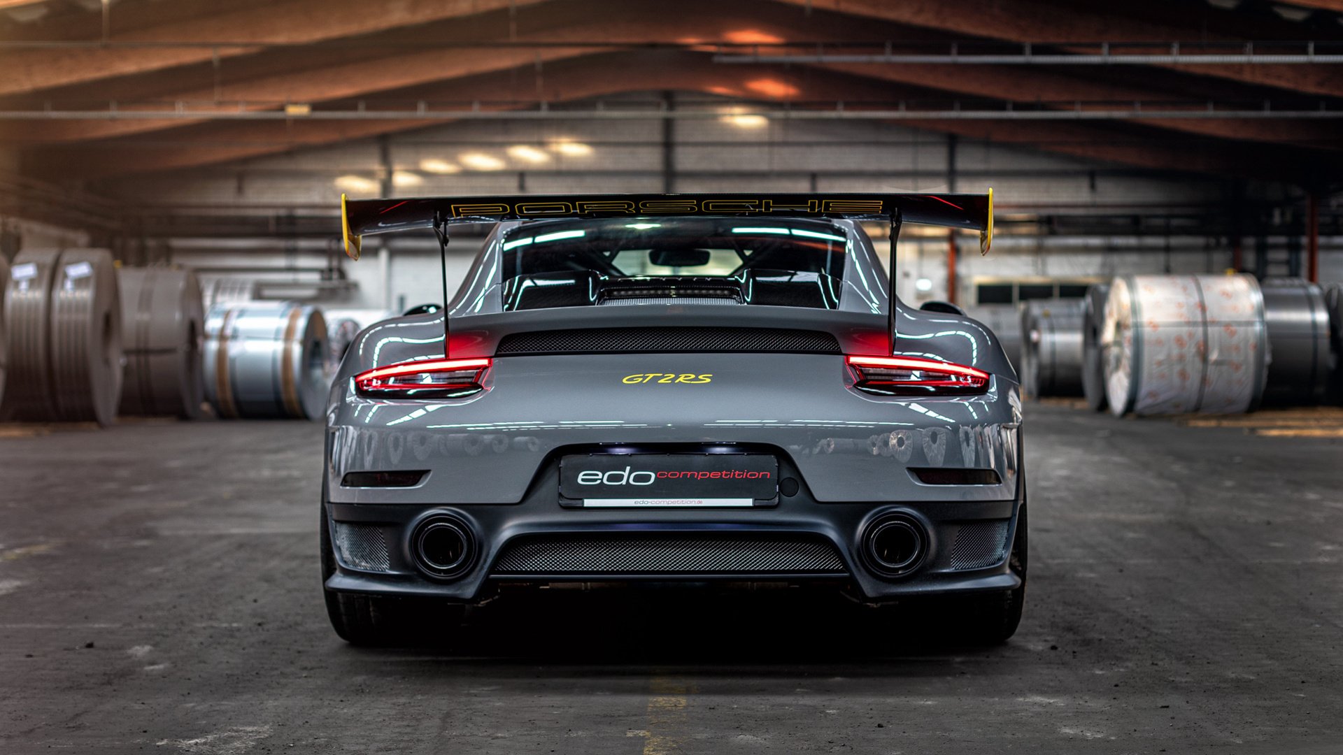 欧冠决赛之夜，本泽马压制级演出，铸就传奇时刻